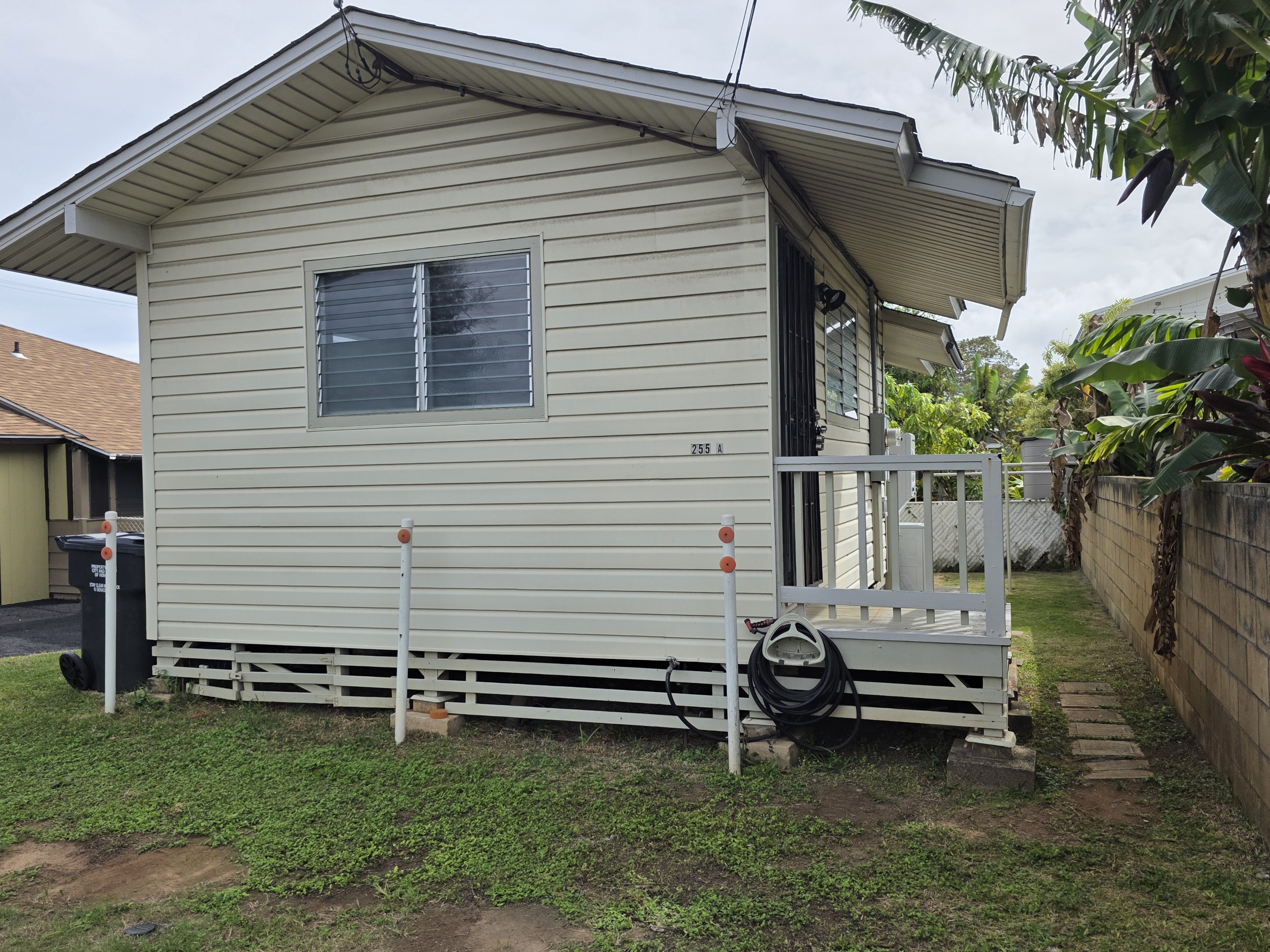 255 Maluniu Avenue - 3